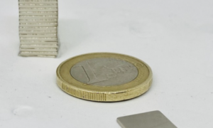 20 aimants 10 x 10 x 1mm